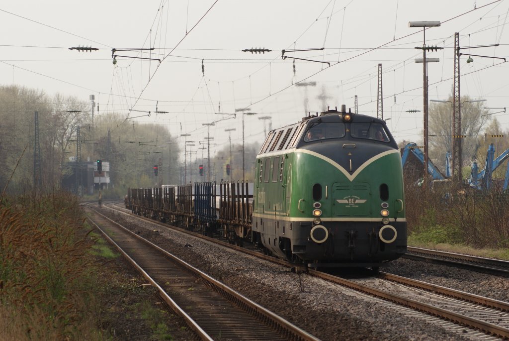 V200 mit einem Aluminiumzug in Hilden am 13.04.2010