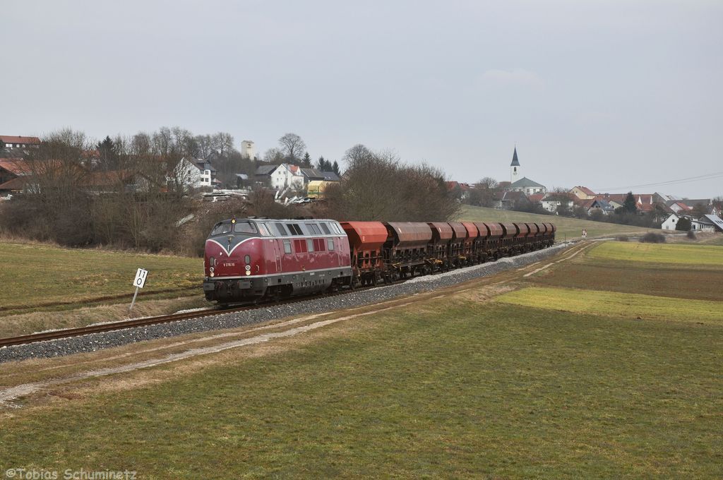 V270.10 (92 80 1221 124-1 D-SGL) mit Schotterzug 92188 am 23.03.2013 in Gebenbach (Strecke Amberg - Schnaittenbach)