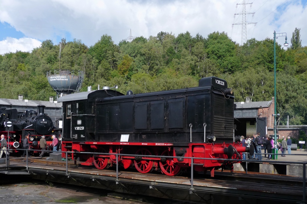 V36 231 auf der Drehscheibe im Eisenbahnmuseum Bochum Dahlhausen am 18.9.2010.