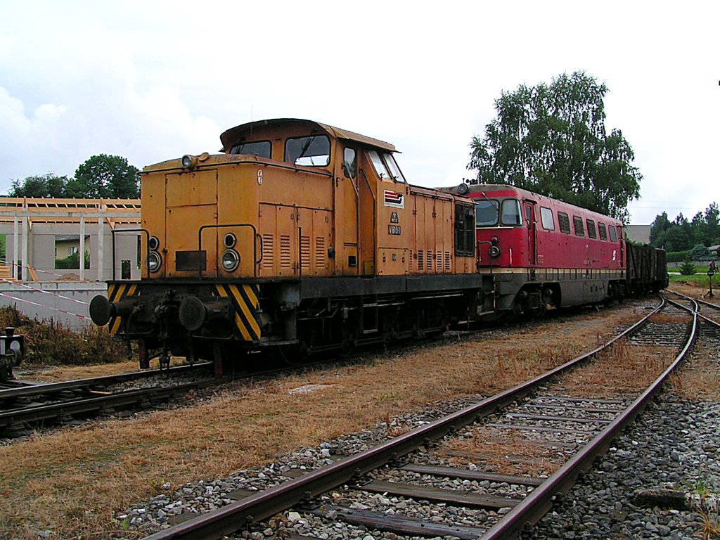 V60 D-1 am Gelnde der GEG in Ampflwang; links der in Bau befindliche Lokschuppen; 2005-07-31