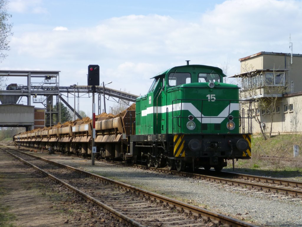 V60 der Wismut Bahn, hier bei der bereitstellung eines Sandzuges in Kayna am 17.04.12.