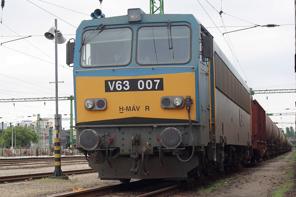 V63 007 (H-MAV TR) am 19.Juli 2010 in Tatabanya.