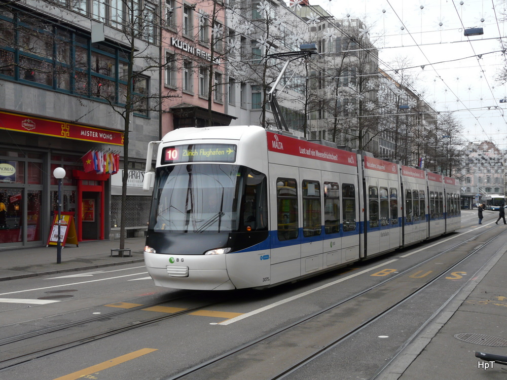 VBZ / Glattalbahn - Tram Be 5/6 3075 unterwegs auf der Linie 10 in Zrich am 01.01.2011