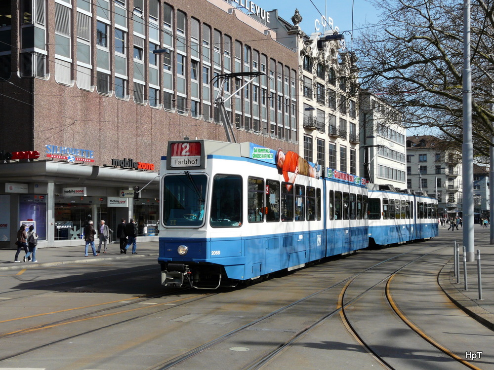 VBZ - Tram Be 4/6  2068 und Be 4/6  unterwegs auf der Linie 12 in der Stadt Zrich am 01.04.2011