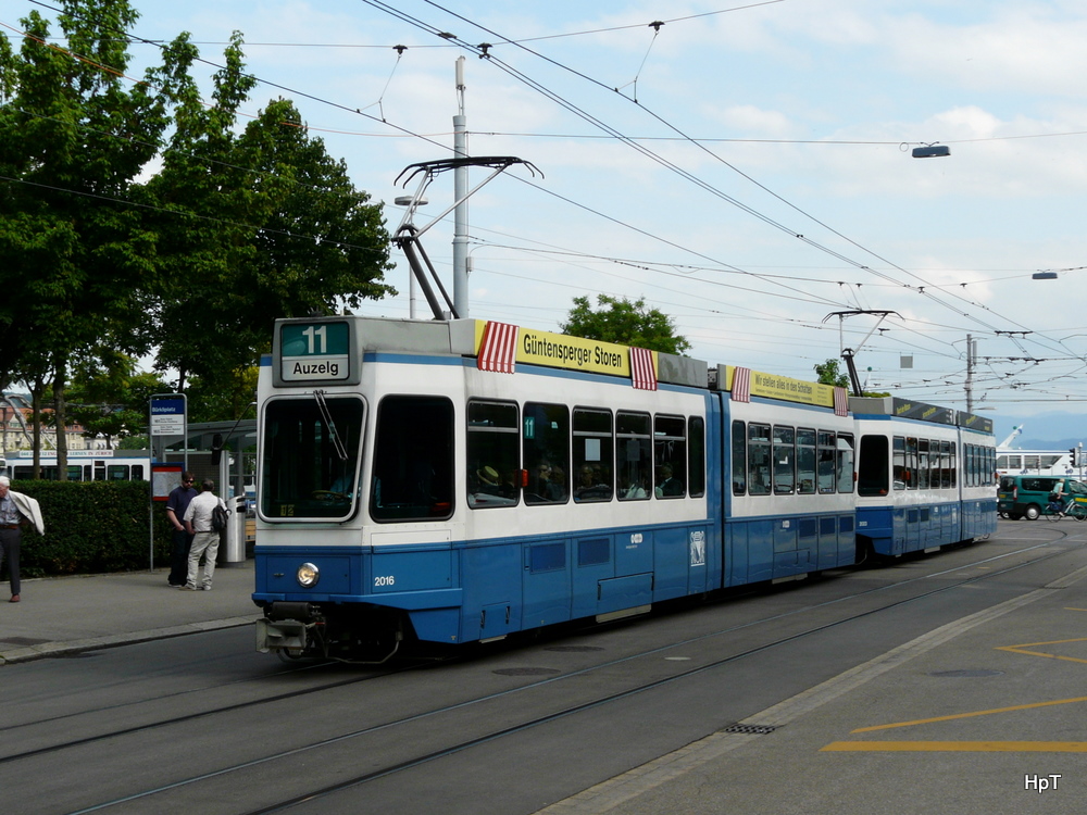 VBZ - Tram Be 4/6 2016 unterwegs auf der Linie 11 in der Stadt Zrich am 10.06.2011