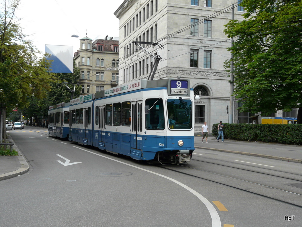 VBZ - Tram Be 4/6 2086 unterwegs auf der Linie 9 in der Stadt Zrich am 10.06.2011