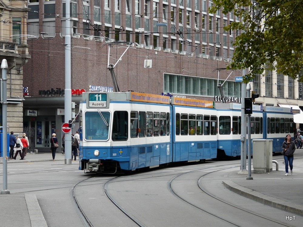 VBZ - Tram Be 4/6  Nr.2021 unterwegs auf der Linie 11 am 02.09.2012