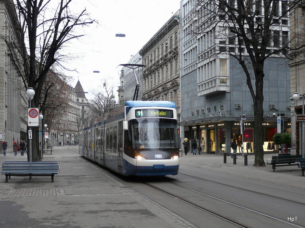 VBZ - Tram Be 5/6 3062 unterwegs auf der Linie 11 am 01.01.2011