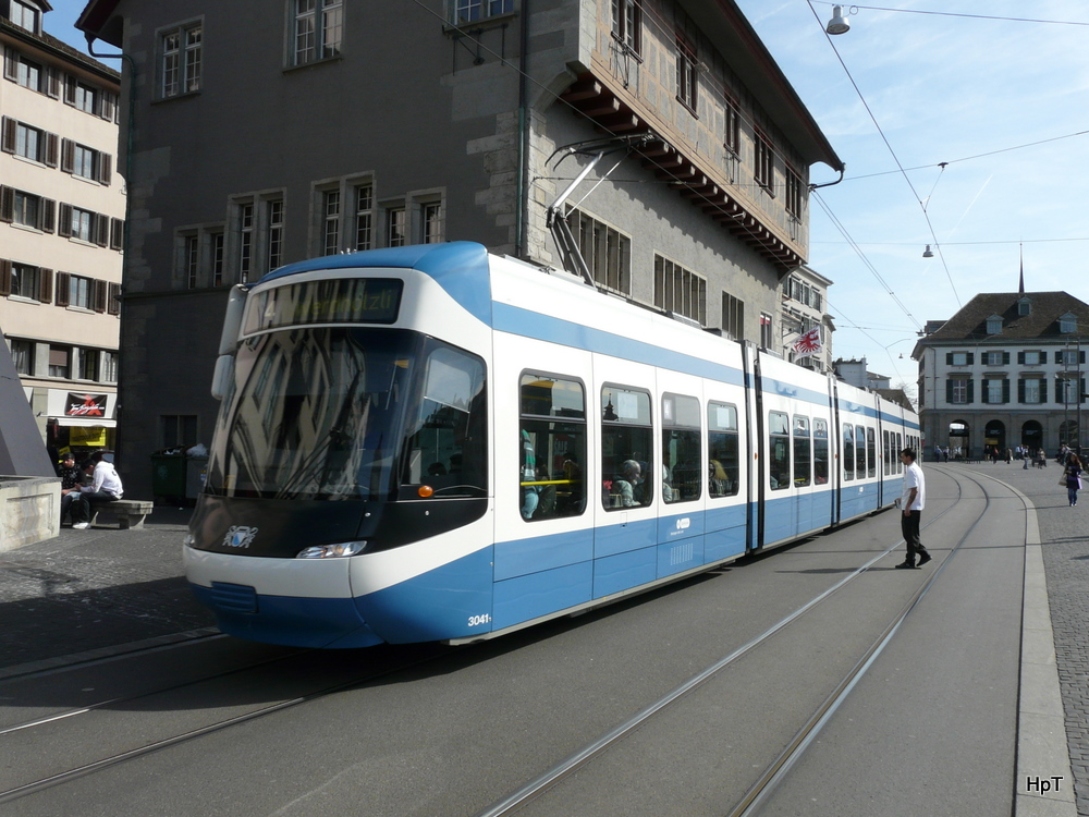 VBZ - Tram Be 5/6 3041 unterwegs auf der Linie 4 in der Stadt Zrich am 01.04.2011

