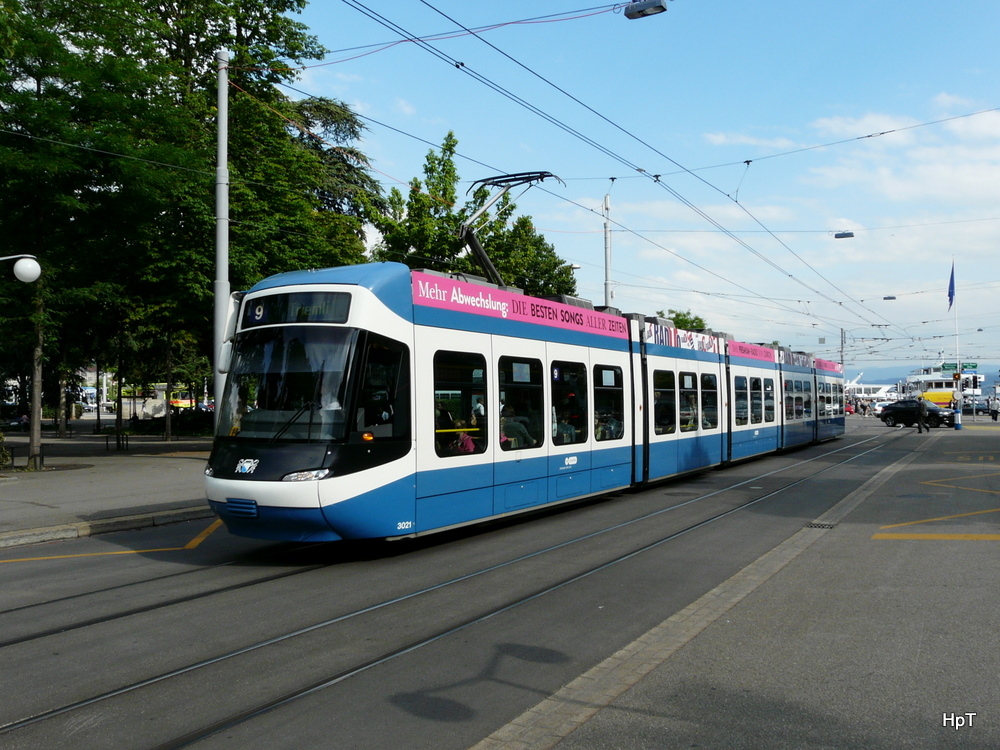 VBZ - Tram Be 5/6 3021 unterwegs auf der Linie 9 in der Stadt Zrich am 10.06.2011