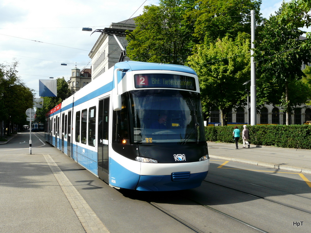 VBZ - Tram Be 5/6 3026 unterwegs auf der Linie 2 in der Stadt Zrich am 10.06.2011