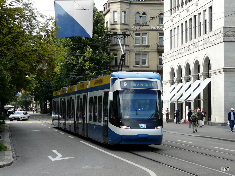 VBZ - Tram Be 5/6 3051 unterwegs auf der Linie 9 in der Stadt Zrich am 10.06.2011