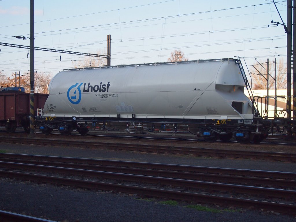 VCS Staubgutwagen Uacns im Bahnhof Kralupy nad Vltavou am 13.11.2012.