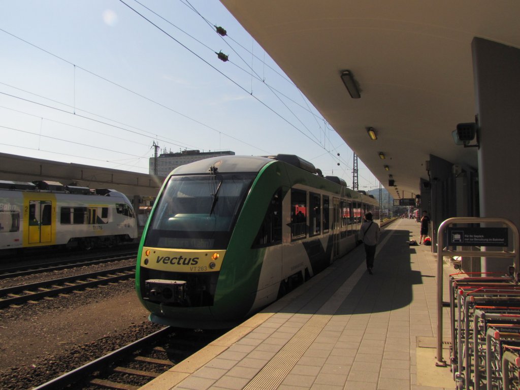 vectus 263 (648 143-7) als VEC 84413 nach Limburg (Lahn), in Koblenz Hbf; 21.08.2010