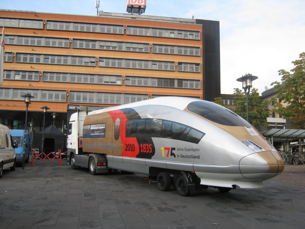 Veranstaltung der Deutschen Bahn vor dem Eurobahnhof in Saarbrcken. Das Foto habe ich am 02.10.2010 gemacht.