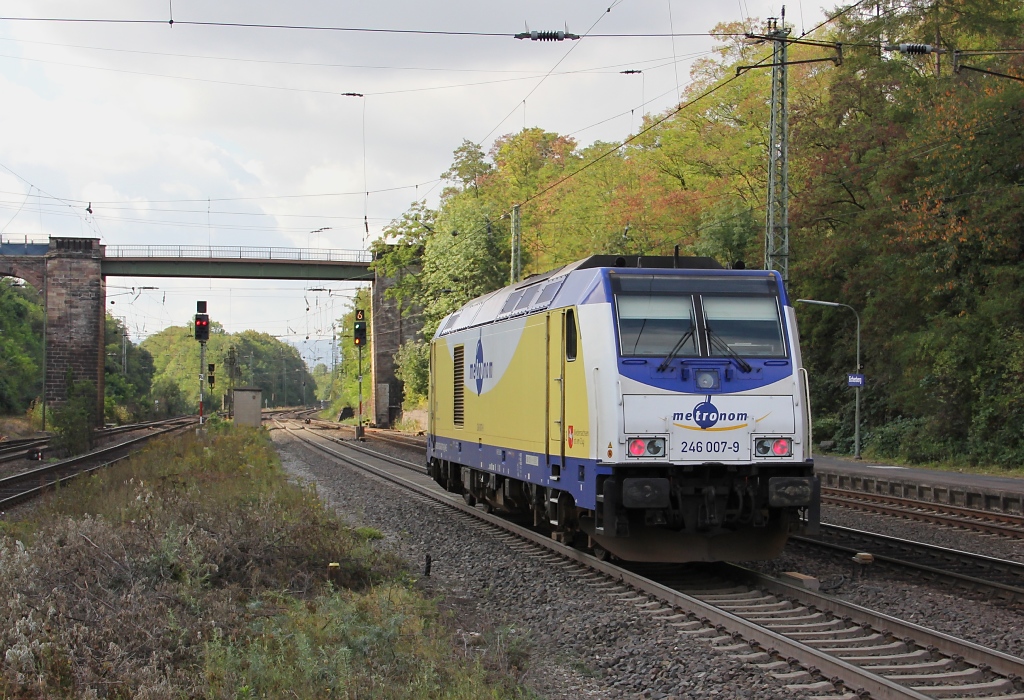 Vermutlich auf den Weg ins Bombardier Werk in Kassel befand sich am 15.09.2011 die 456 007-9 der Metronom. Aufgenommen in Eichenberg.