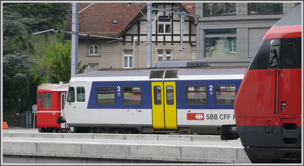 Verschiedene Gesichter in Chur. RhB-Steuerwagen, SBB-Steuerwagen und Re 460  Sihl . (09.05.2010)