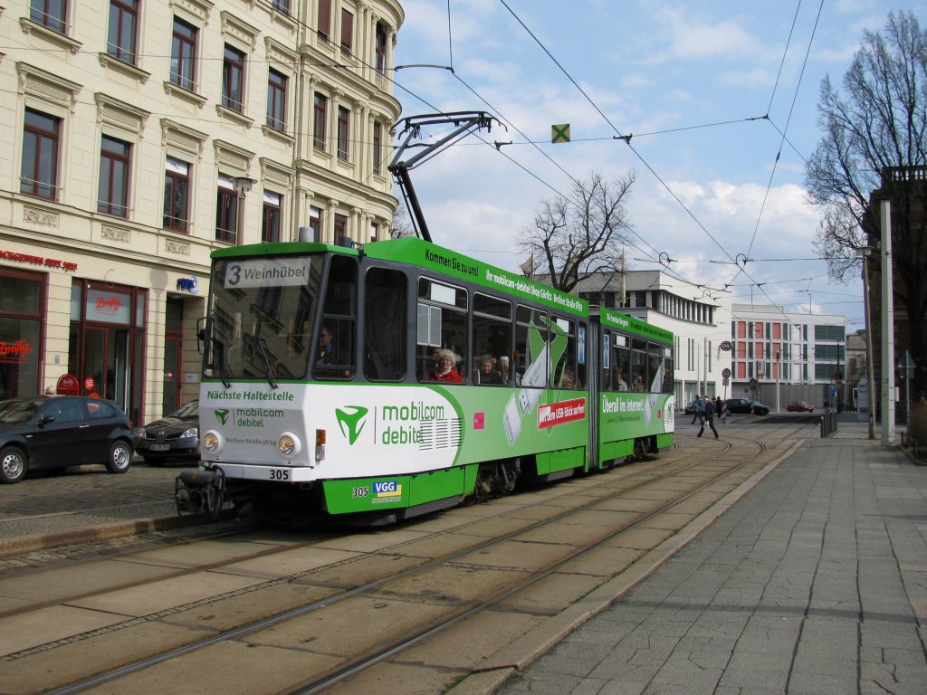 VGG. Nr.305  mobilcom debitel  fhrt am 01.04.'10, als Linie 3 rtg. Weinhbel, ber den Postplatz