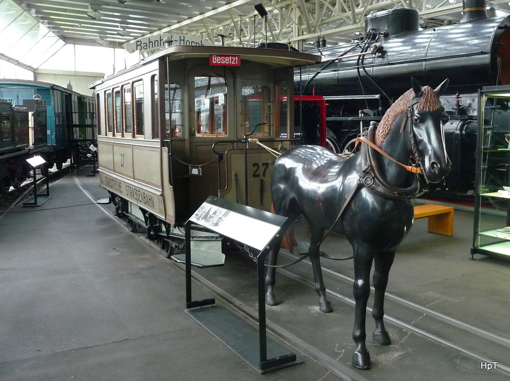 VHS - Pferdetram aus Zrich mit dem Wagen C 27 im Verkehrshaus in Luzern am 19.03.2011