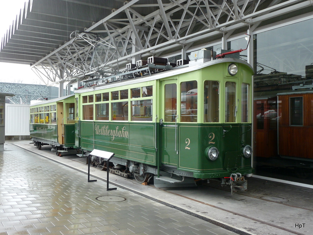 VHS /SZU - Triebwagen Ce 2/2  2 mit Personenwagen C 41 im Verkehrshus der Schweiz in Luzern am 19.03.2011