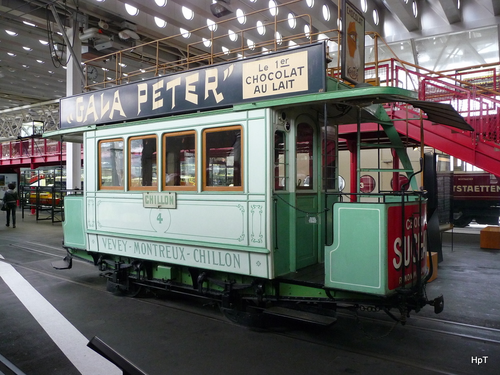 VHS - Tram der VMCV  Ce 1/2  4 aus dem Jahre  1888 in Verkehrshaus der Schweiz am 19.03.2011