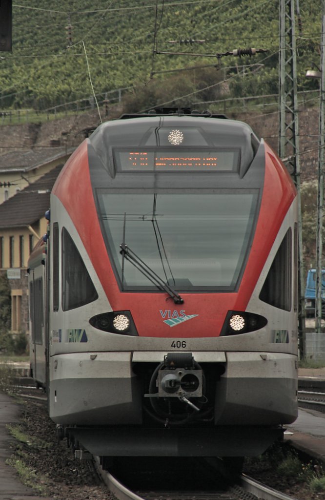 VIAS 406 (BR FLIRT 428) der Rheingaubahn beim Halt in Rdesheim (12.08.2011)
