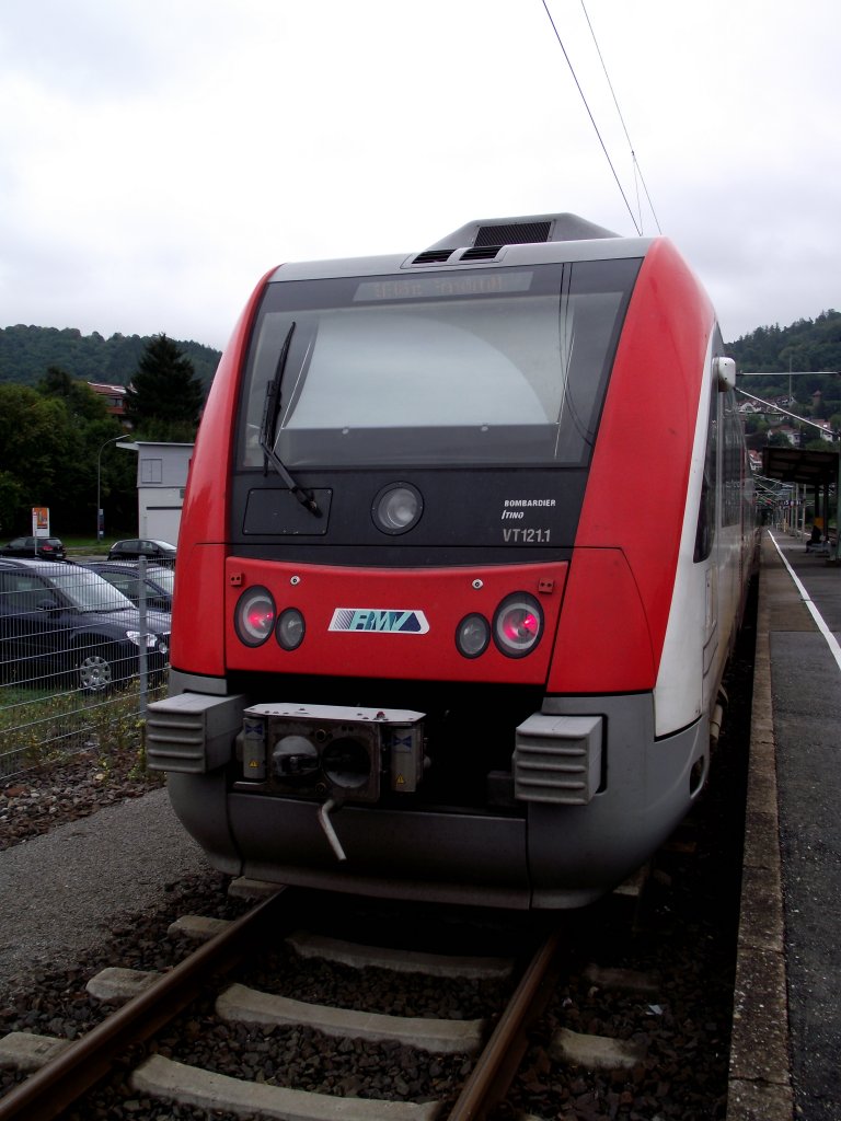 VIAS Odenwaldbahn Itino steht am 09.09.11 in Eberbach Bhf 