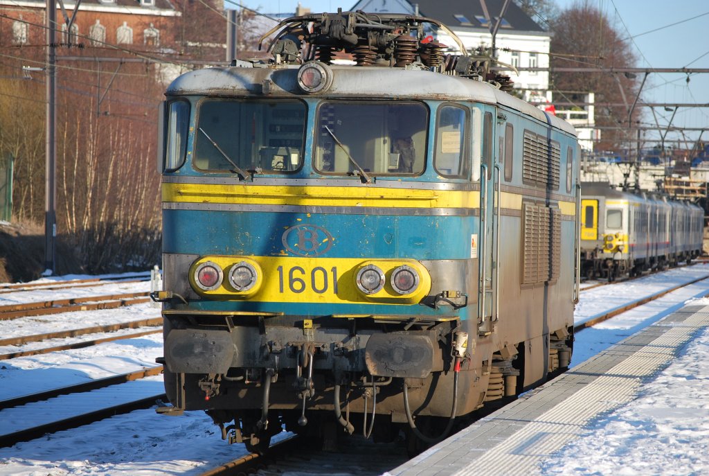 Viersystemlok 1601 der SNCB im Einsatz fr den Winter 2009 im Bf Welkenraedt. Jetzt abgestellt.