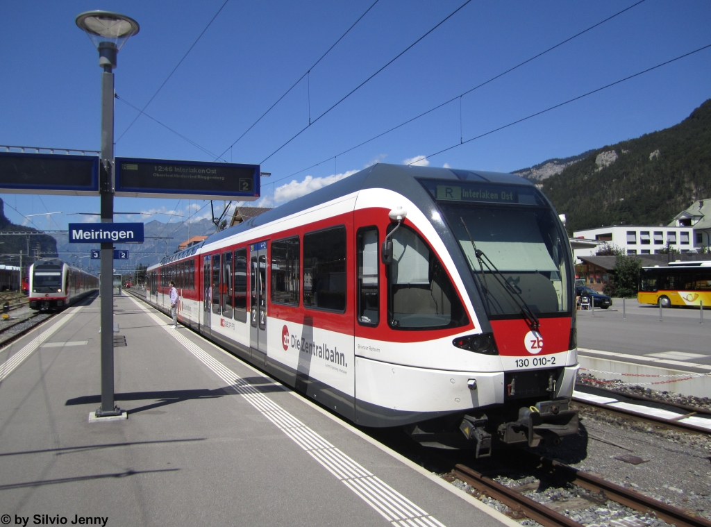 Vgel unter sich, rechts der Spatz ABe 130 010-2 ''Brienzer Rothorn'' als Regio 7448 nach Interlaken und links der Adler ABeh 150 001 auf Inbetriebsetzungsfahrt.