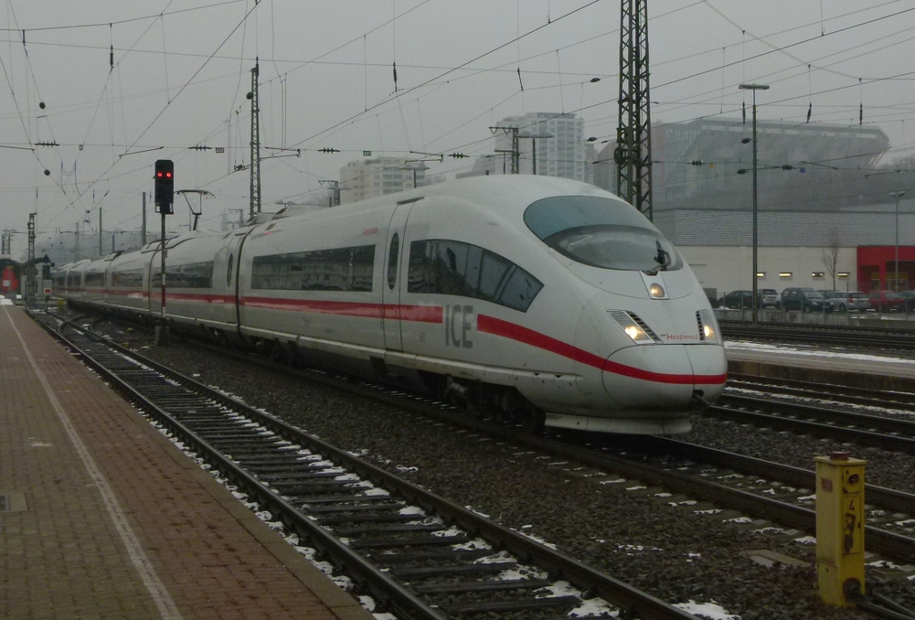 Vllig berraschend war ICE Hispeed 051 (Amsterdam) als ICE 9554 Frankfurt (Main) - Paris Est am 14.02.2012 in Kaiserslautern