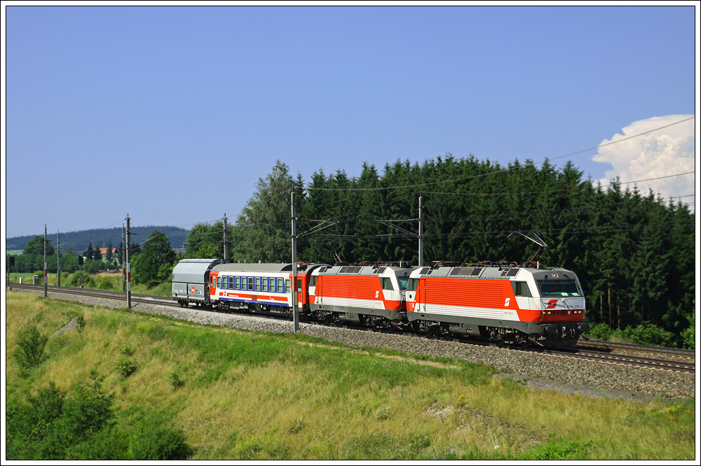 Vom 09. bis zum 13. Juli 2010 fanden etliche Messfahrten durch ganz sterreich statt. Getestet wurde dabei der 'Talns'-Gterwagen, welcher sich am Zugschluss dieser Garnitur befindet. Am 12. Juli 2010 stand die Messfahrt 97713 von Bludenz via Innsbruck, Kitzbhel und Salzburg Gnigl nach Wien Maxing am Programm. Anschlieend kam es zur berstellfahrt als Dreiecksfahrt ber Wien Penzing nach Wien Htteldorf. Traktioniert wurde der 97713 plangem mit 1014.014 und der 1014.003, welcher kurz vor Pndorf abgelichtet werden konnte.