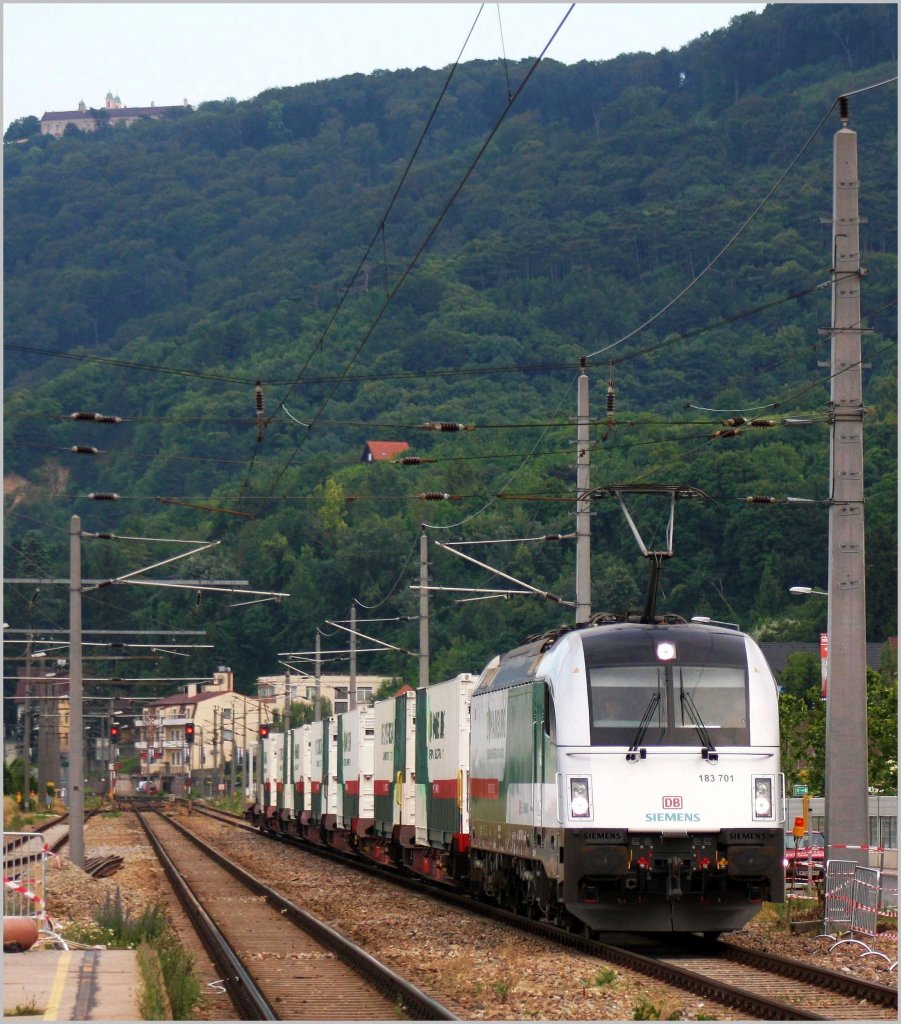 Von 20. bis 22. Juni 2011 machte die Ausstellung auf Schienen, der  Train of ideas  auch in Wien Halt und konnte bei seiner Weiterfahrt ber die Franz-Josefs Bahn zu seinem nchsten Ziel Barcelona festgehalten werden. Klosterneuburg, 22.06.11  