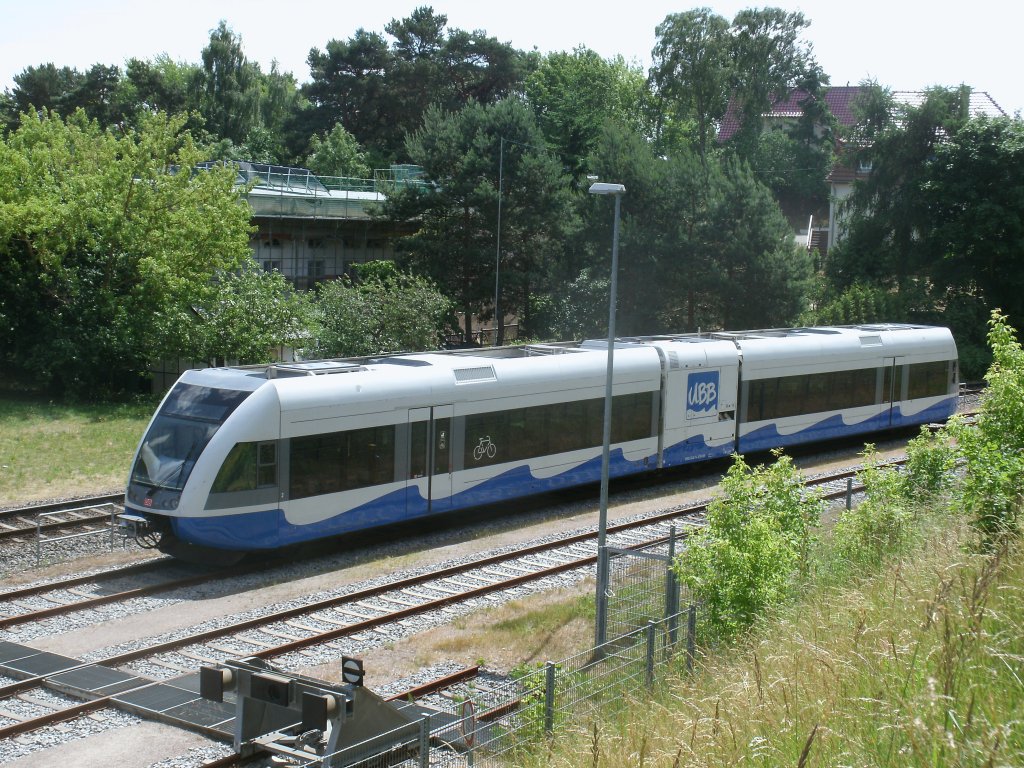 Von einer Bschung aus entstand die Aufnahme vom abgestellten 646 114 im Bh Heringsdorf am 23.Juni 2012.