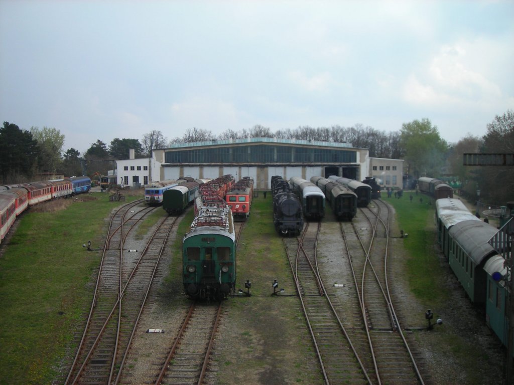 Von der Brcke,welche sich kurz nach dem Heizhaus befindet, hat man einen guten Ausblick ber das Gelnde. 11.4.10