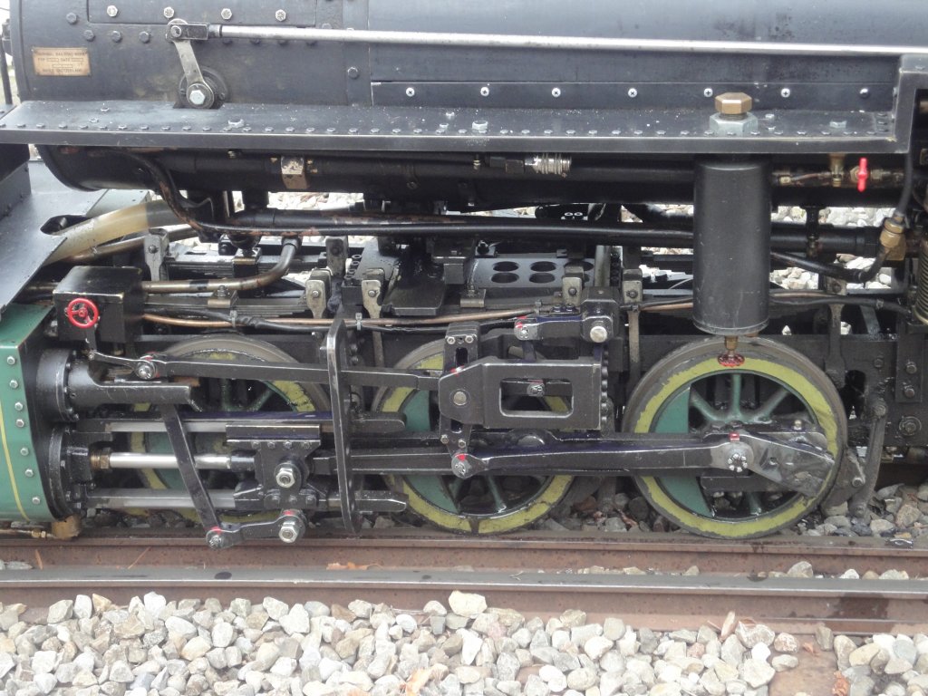 Vorederantrieb einer Mallet 5 Zoll Lokomotive beim Ysebhnli am Rhy