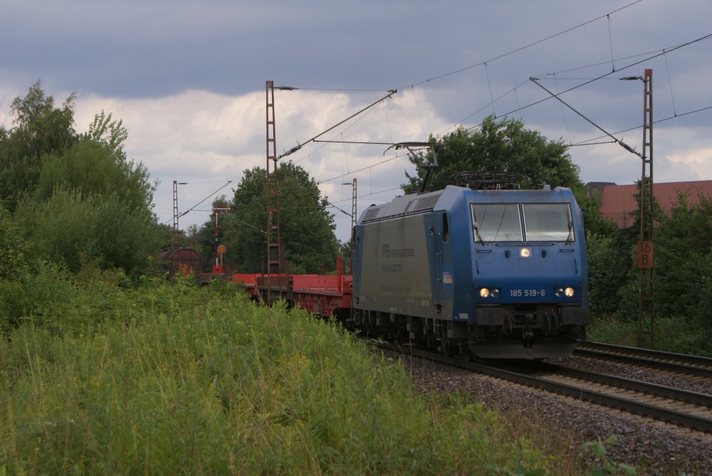 VPS 185 519-6 mit einem gemischten Gterzug in Hannover Limmer am 30.07.2010