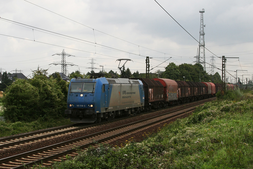 VPS 185 519 mit einem Stahlzug am 25.08.2010 in Hannover-Ahlten.
