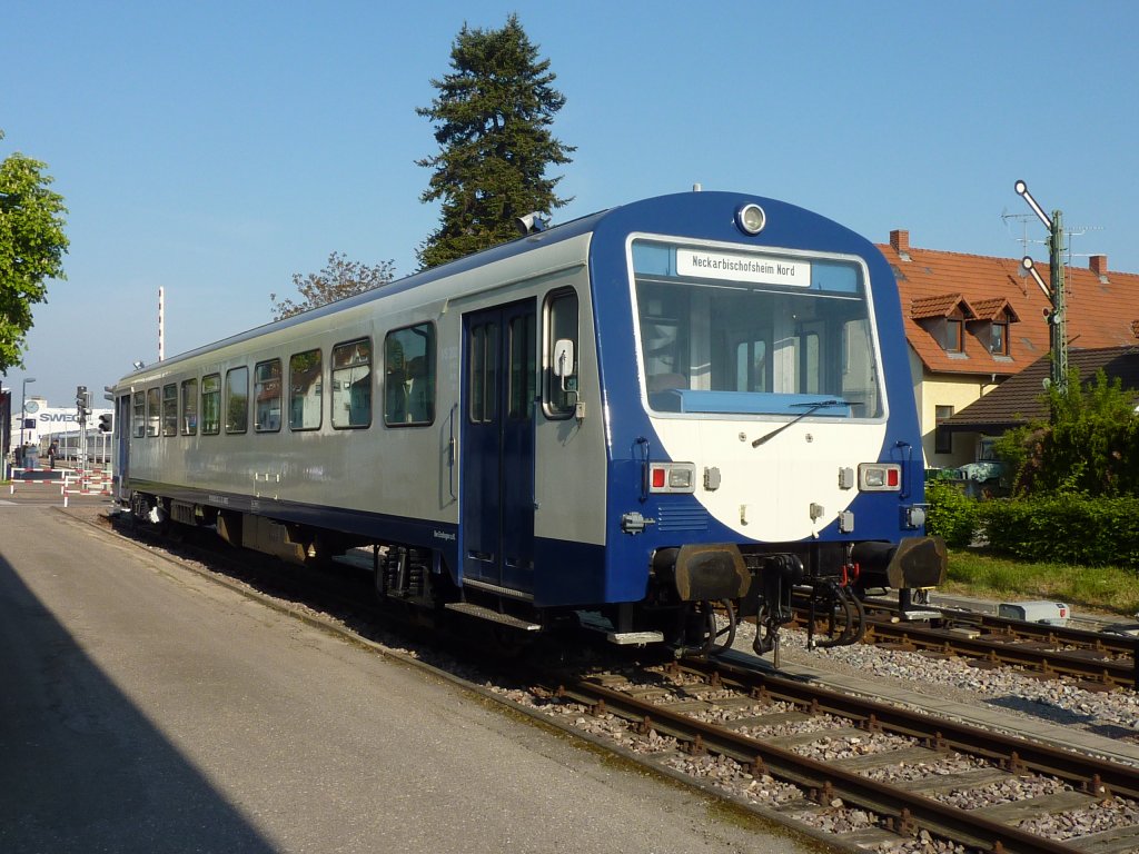 VS 202 im neuen SWEG-Look noch ohne Beschriftungen in Endingen (18.04.2011).
