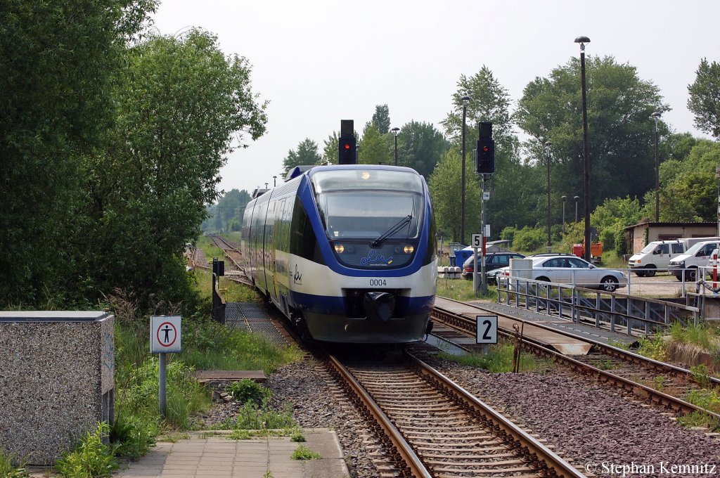 VT 0004 OLA als MR51 (MR 68929) nach Brandenburg Hbf kurz vor dem Endbahnhof in Brandenburg. 21.05.2011