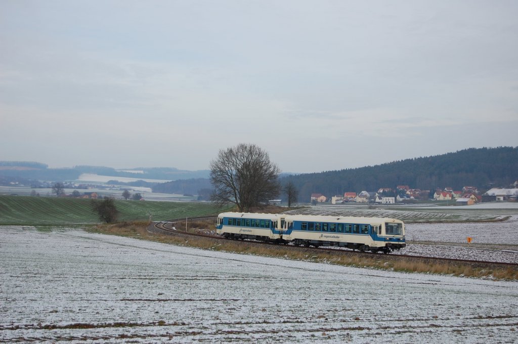 VT 02 + VT 08 als DPN 91803 am 28.11.2010 bei Mimbach (Strecke Amberg-Schnaittenbach)