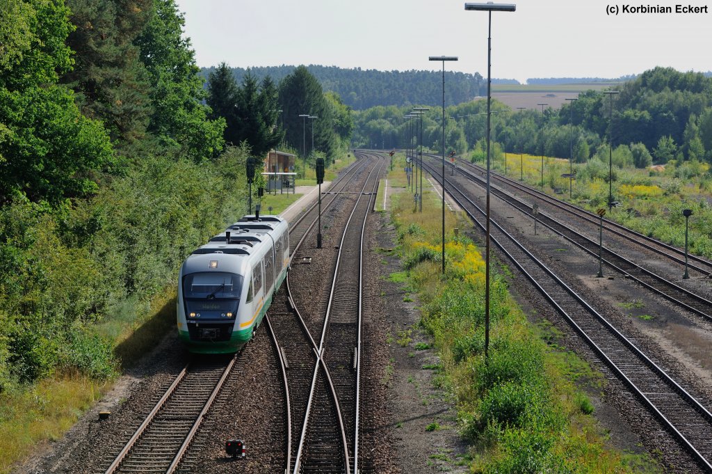 VT 18B mit VBG 81150 ausnahmsweise wegen Bauarbeiten nur bis Weiden (Oberpf) bei der Durchfahrt in Irrenlohe, 21.08.2012