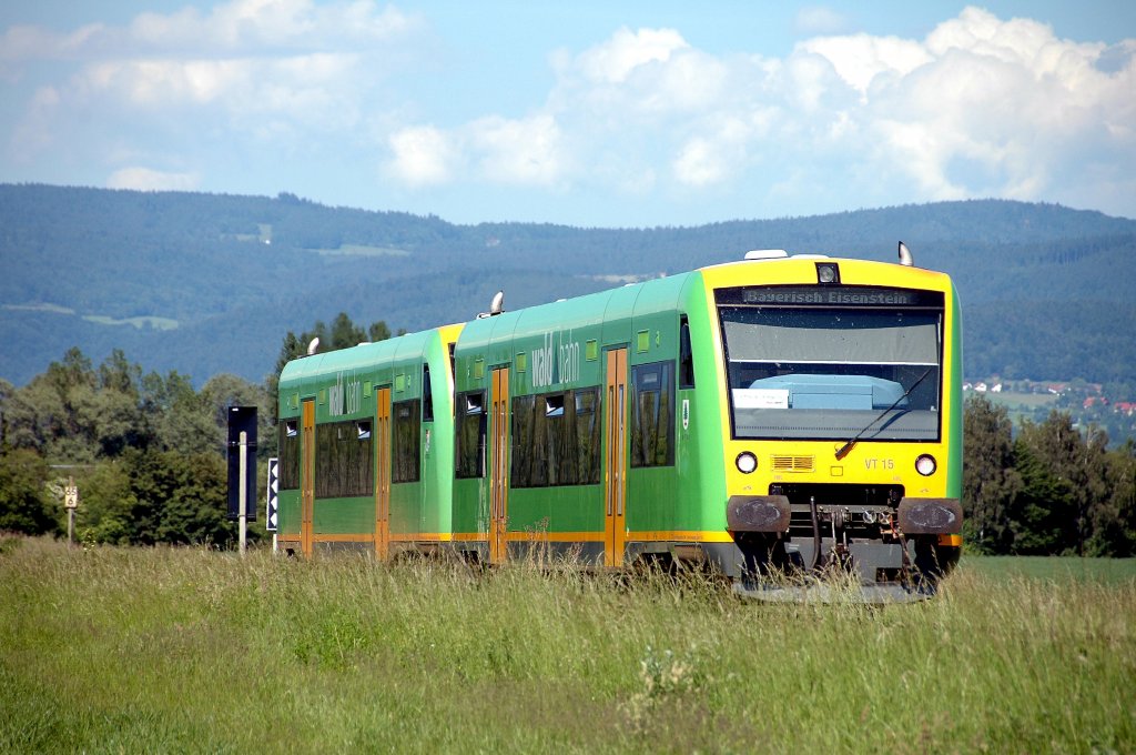 VT 23 und VT 15 am 02.06.2010 kurz vor Pankofen.