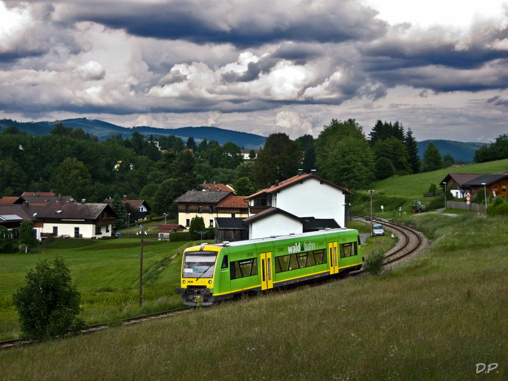 VT 24 als RB 59867 von Zwiesel nach Grafenau (15.06.2011)