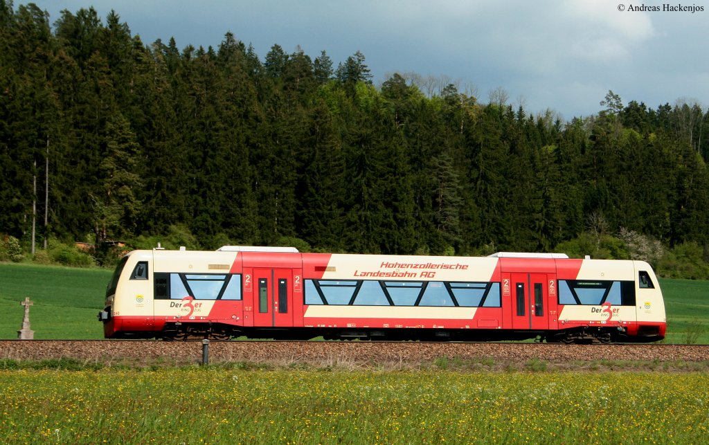 VT 240  Landkreis Tuttlingen  als HzL85894 (Tuttlingen-Brunlingen Bahnhof) bei Aufen 22.5.10