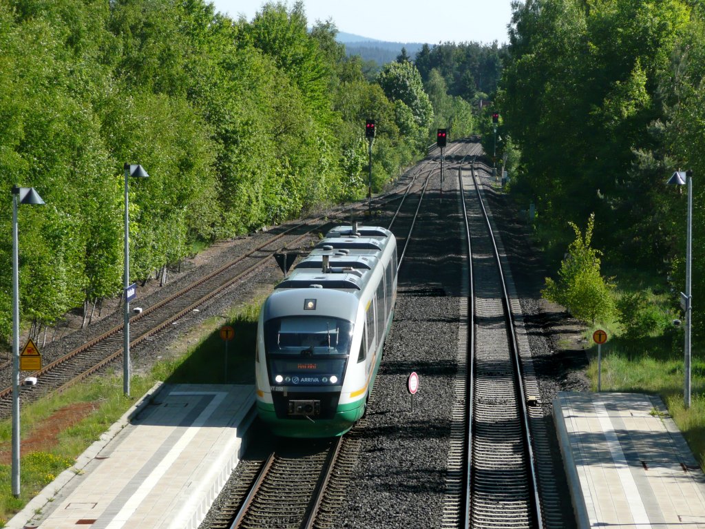 VT 26 f�hrt am 25.5.11 als RB nach Hof in Marktleuthen ein. 