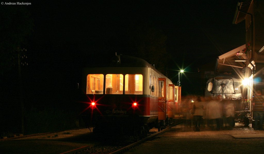VT 3 war am 26.9.09 anlsslich eines 30.Geburtstags eines Eisenbahnfreunds den ich kenne auf Sonderfahrt unterwegs. Die Fahrt ist vorbei wir sind wieder am Ausgangpunkt in Zollhaus-Blumberg