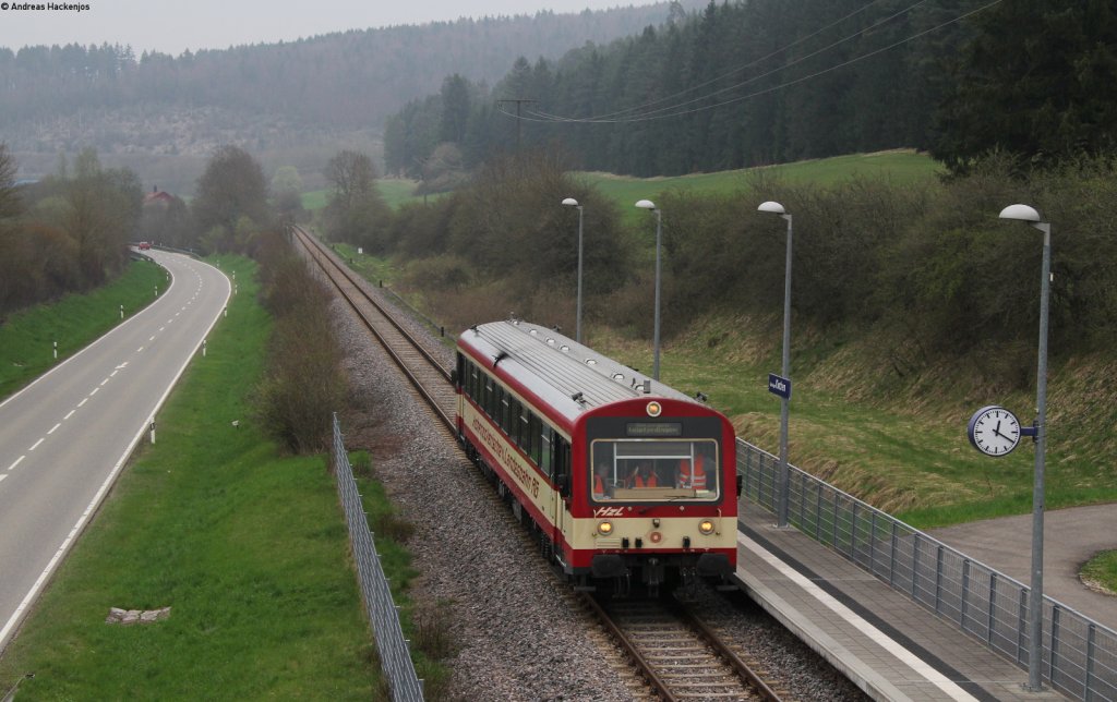 VT 42 als HzL88057 (Immendingen-Geisingen Leipferdingen) bei Geisingen Hausen 30.4.13