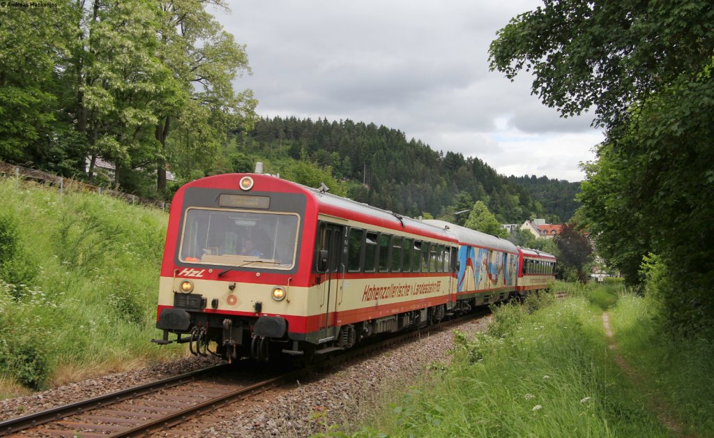 VT 43 und VT 42 als HzL88069 (Sigmaringen-Blumberg Zollhaus) bei Möhringen 23.6.13