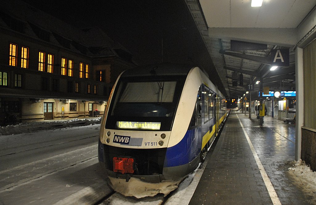 VT 511, der NBW, am 27.12.2010. Osnarbck HBF.