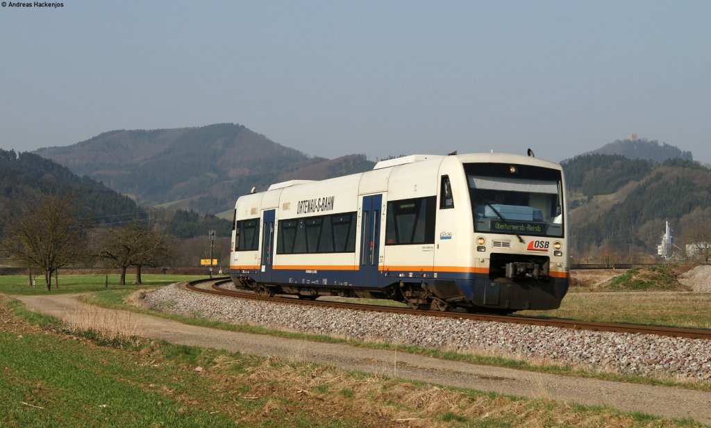 VT 527  Wolfach  als SWE72208 (Biberach(Baden)-Oberharmersbach-Riersbach) bei Biberach 23.3.12